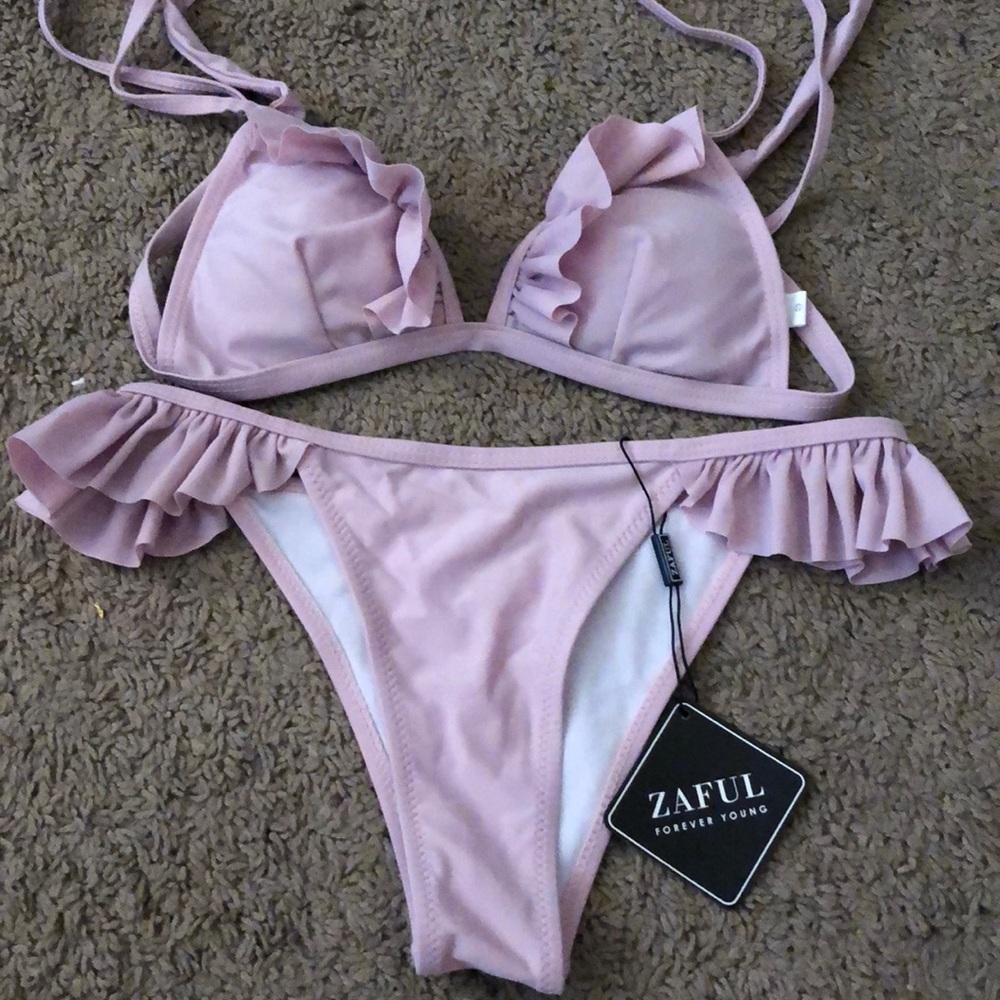 SOLDDDD Brand new with tags ruffle bikini zaful
